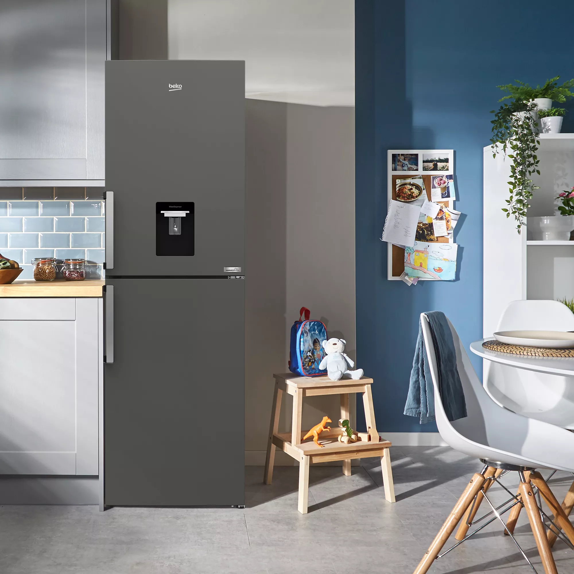 Beko CFP3691DVG 50:50 Freestanding Frost Free Fridge Freezer - Graphite 10 Beko CFP3691DVG 50:50 Freestanding Frost Free Fridge Freezer - Graphite - Image 8