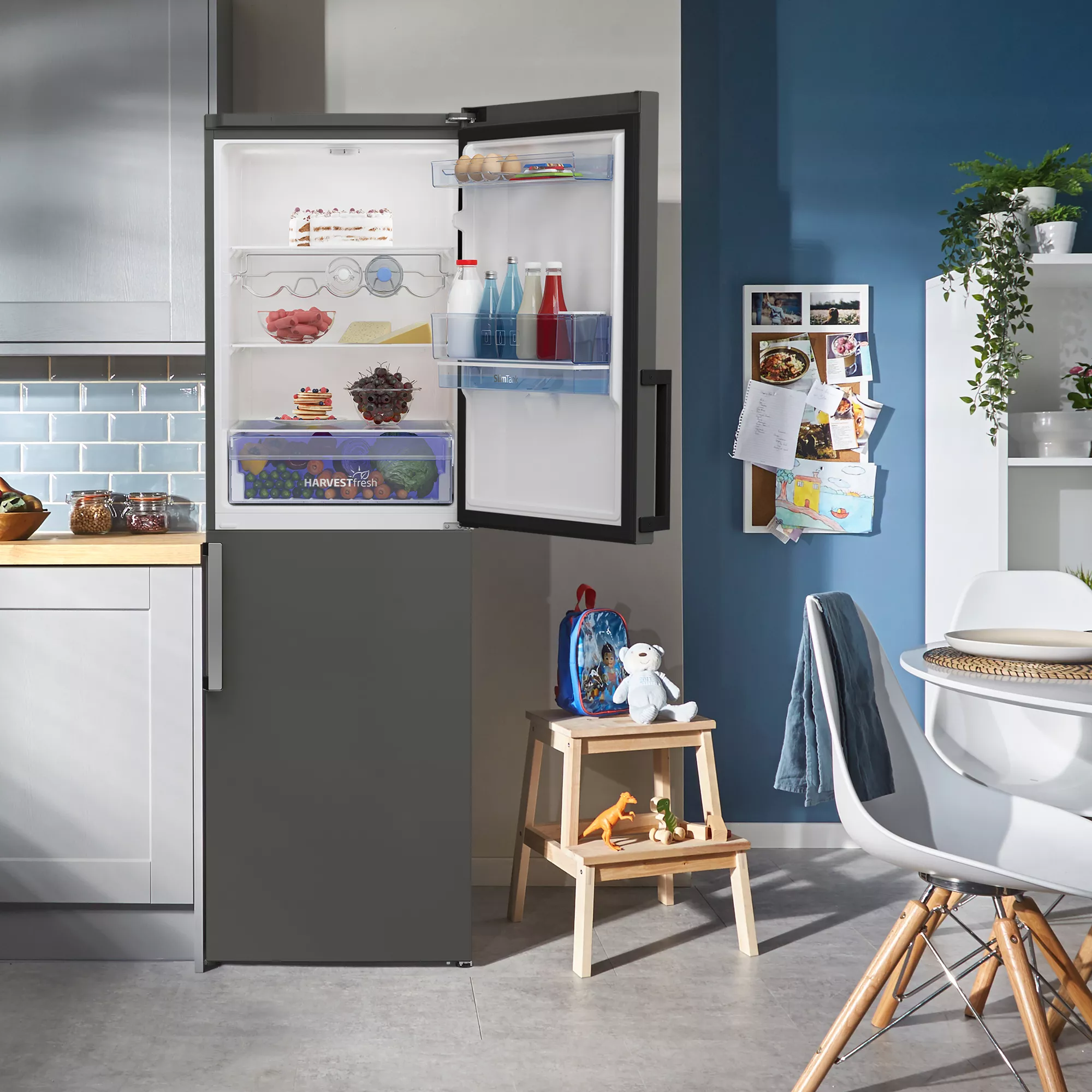 Beko CFP3691DVG 50:50 Freestanding Frost Free Fridge Freezer - Graphite 11 Beko CFP3691DVG 50:50 Freestanding Frost Free Fridge Freezer - Graphite - Image 9