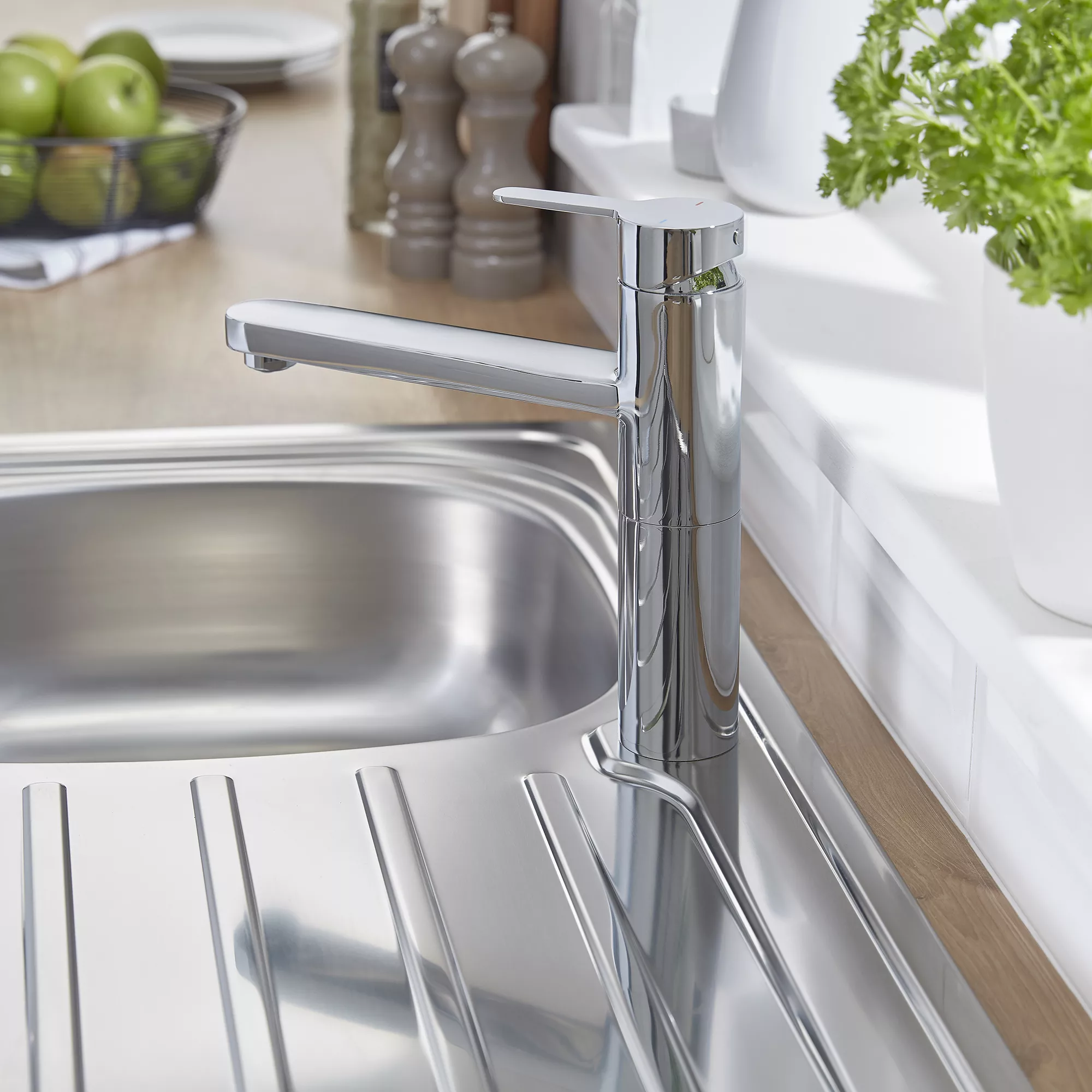 Cooke & Lewis Alysa Chrome Effect Kitchen Top Lever Tap 8 Cooke & Lewis Alysa Chrome Effect Kitchen Top Lever Tap - Image 6