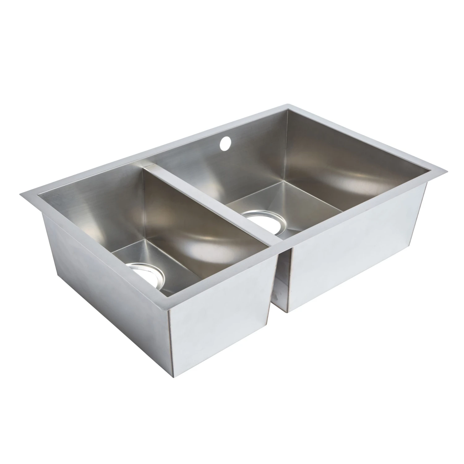 Cooke & Lewis Cajal Stainless Steel Rectangular 1.5 Bowl Sink (W)450mm 4 Cooke & Lewis Cajal Stainless Steel Rectangular 1.5 Bowl Sink (W)450mm - Image 2