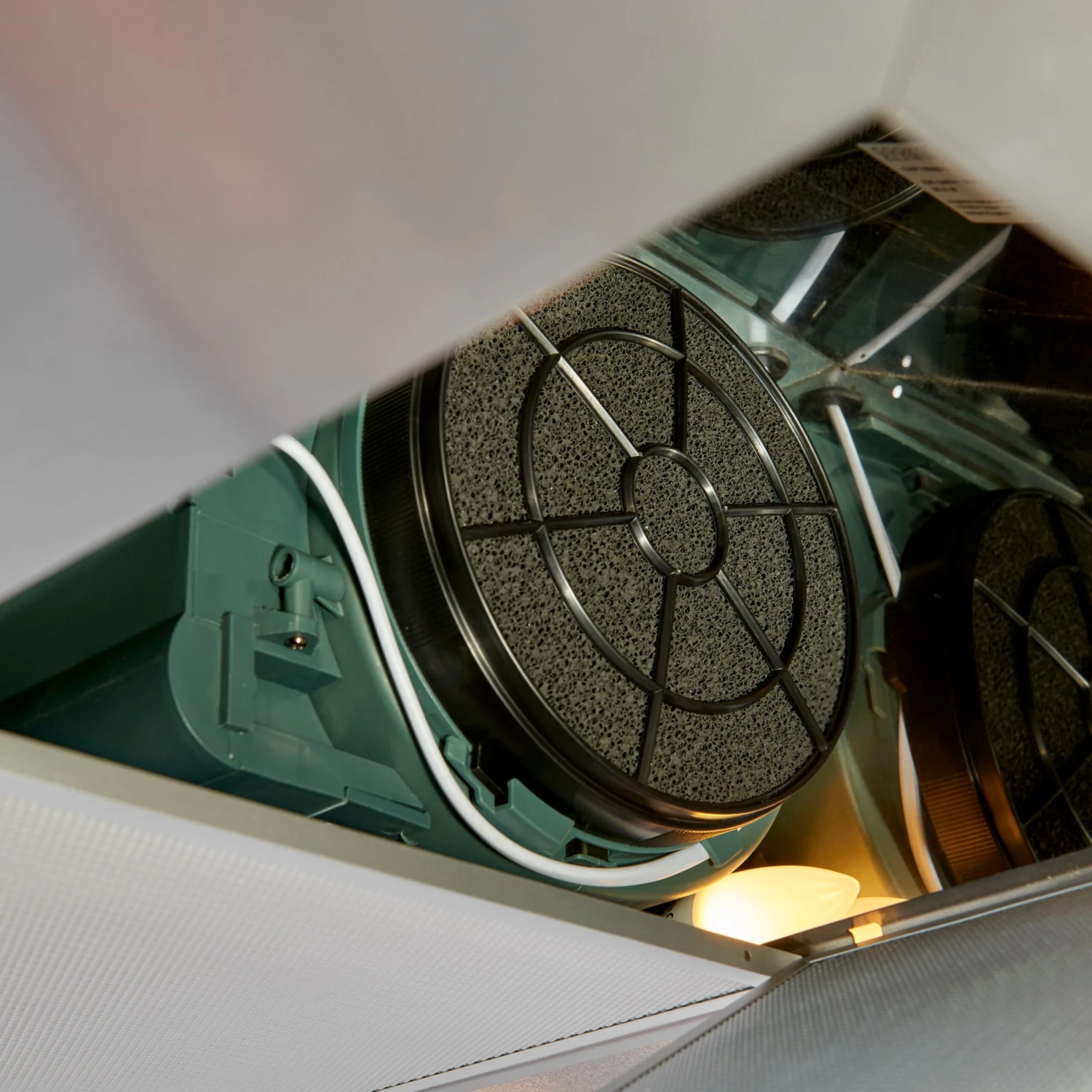 Cooke & Lewis CARBFILT8 Carbon Filter (W)190mm Pack Of 2 4 Cooke & Lewis CARBFILT8 Carbon Filter (W)190mm Pack Of 2 - Image 2