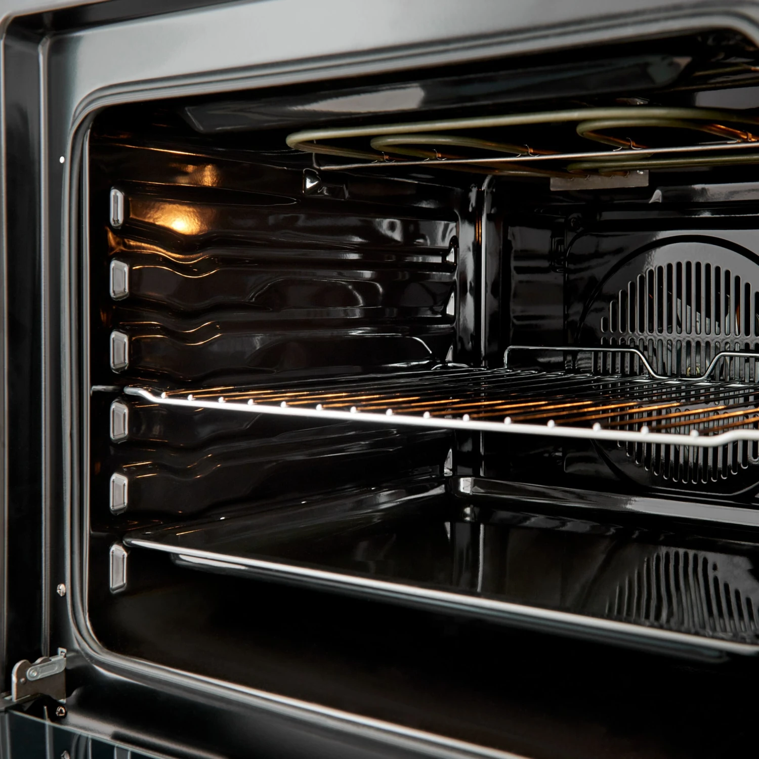 Cooke & Lewis CLFSB60 Built-in Single Fan Oven - Black 9 Cooke & Lewis CLFSB60 Built-in Single Fan Oven - Black - Image 7