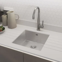 GoodHome 12mm Nepeta Matt White Stone Effect Paper & Resin Square Edge Kitchen Worktop, (L)3000mm -Prime Kitchen goodhome 12mm nepeta matt white stone effect paper resin square edge kitchen worktop l 3000mm3663602635901 03i