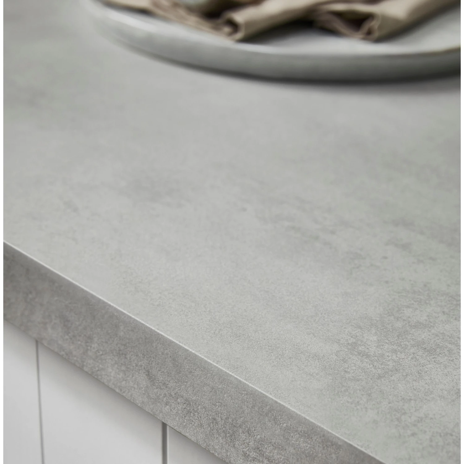 GoodHome 38mm Kala Matt Grey Concrete Effect Laminate & Particle Board Square Edge Kitchen Worktop, (L)3000mm 6 GoodHome 38mm Kala Matt Grey Concrete Effect Laminate & Particle Board Square Edge Kitchen Worktop, (L)3000mm - Image 4