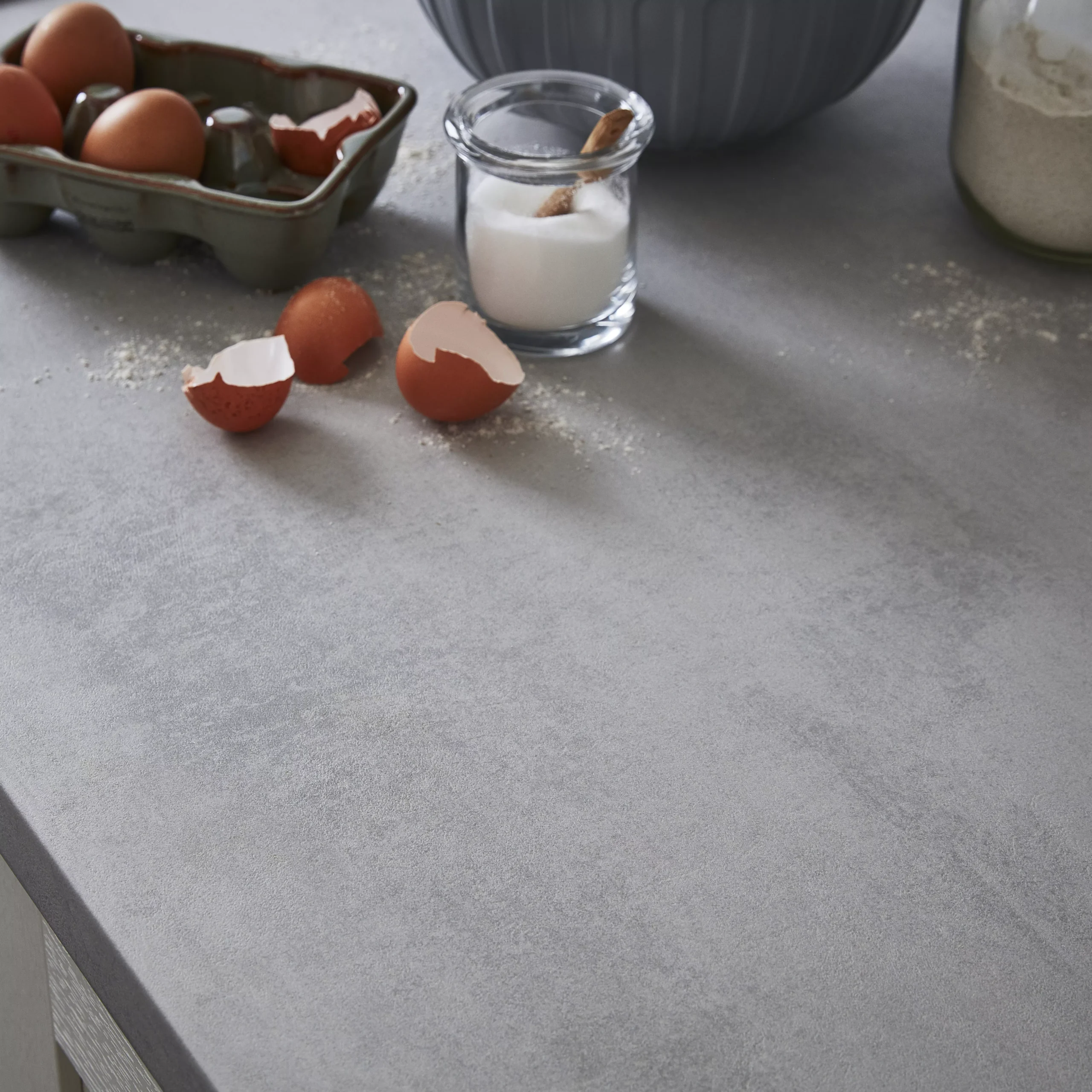 GoodHome 38mm Kala Matt Grey Concrete Effect Laminate & Particle Board Square Edge Kitchen Worktop, (L)3000mm 12 GoodHome 38mm Kala Matt Grey Concrete Effect Laminate & Particle Board Square Edge Kitchen Worktop, (L)3000mm - Image 10