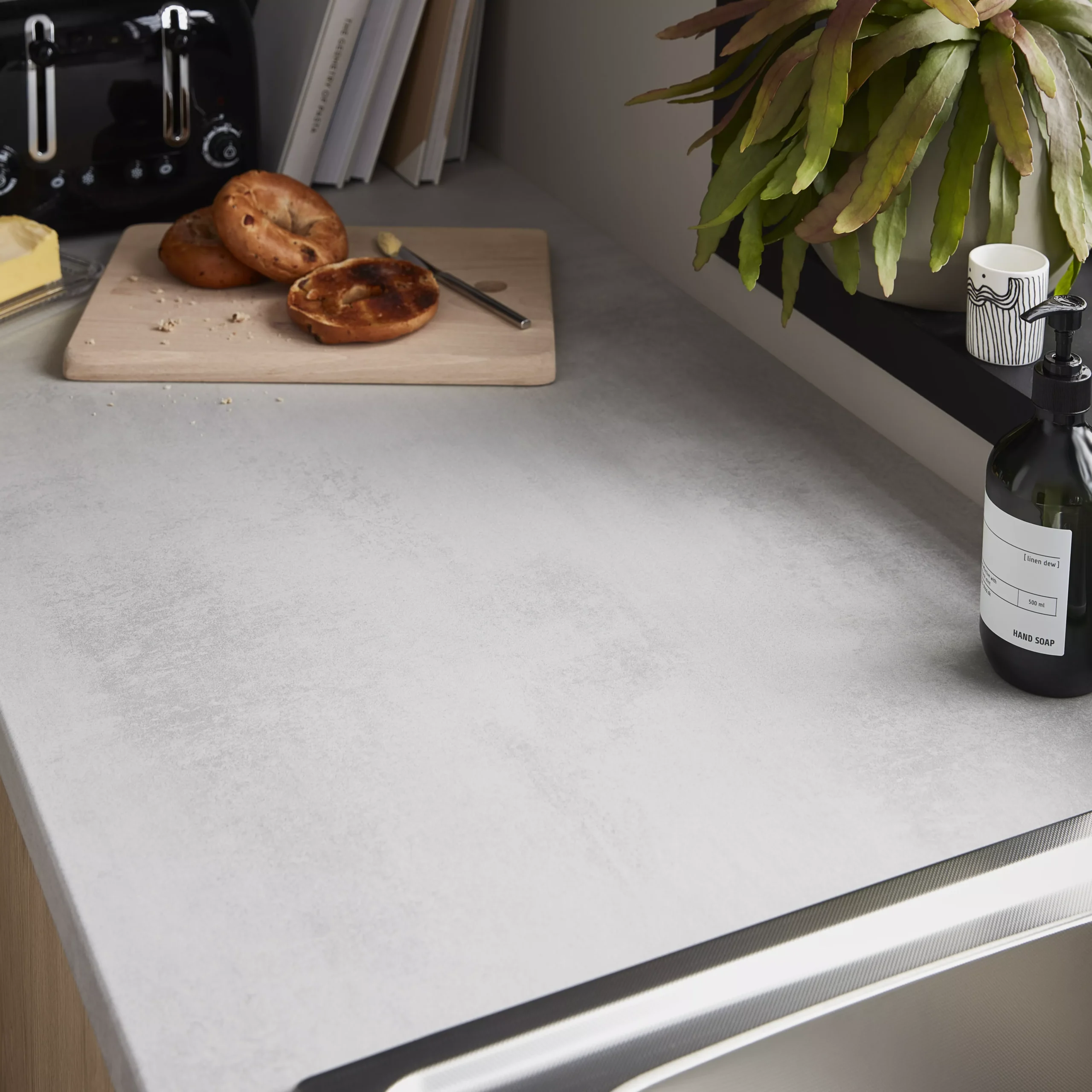 GoodHome 38mm Kala Matt Grey Concrete Effect Laminate & Particle Board Square Edge Kitchen Worktop, (L)3000mm 19 GoodHome 38mm Kala Matt Grey Concrete Effect Laminate & Particle Board Square Edge Kitchen Worktop, (L)3000mm - Image 17