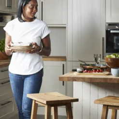 GoodHome 40mm Hinita Oiled Natural Solid Oak Square Edge Kitchen Worktop, (L)3000mm -Prime Kitchen goodhome 40mm hinita oiled natural solid oak square edge kitchen worktop l 3000mm3663602635567 34i