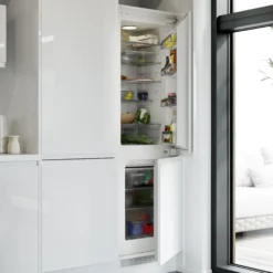 GoodHome GHBI7030FFUK 70:30 Classic Integrated Automatic Defrost Fridge Freezer - White -Prime Kitchen goodhome ghbi7030ffuk 70 30 classic integrated automatic defrost fridge freezer white5059340169538 01i