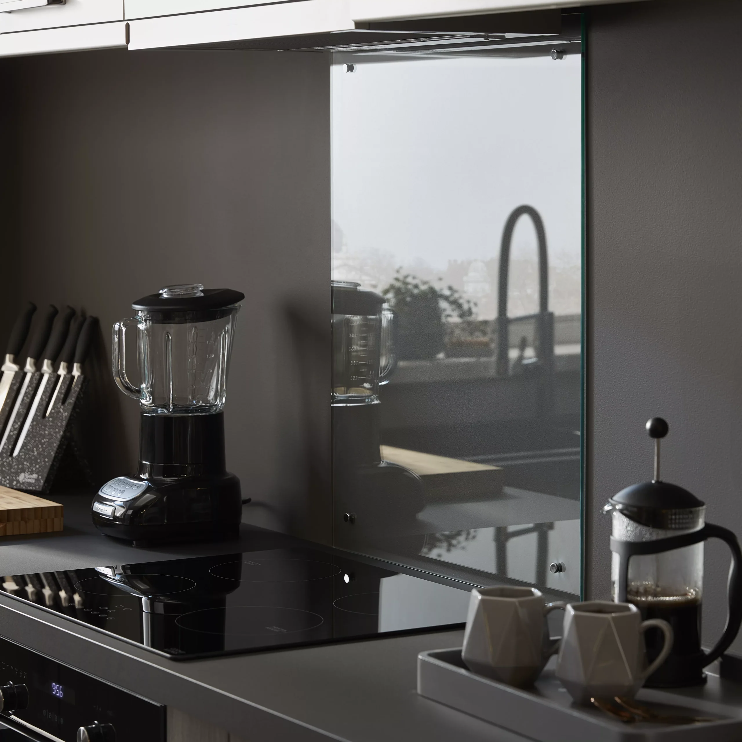 GoodHome Nashi Anthracite Glass Effect Glass Splashback, (H)800mm (W)600mm (T)5mm 18 GoodHome Nashi Anthracite Glass Effect Glass Splashback, (H)800mm (W)600mm (T)5mm - Image 16