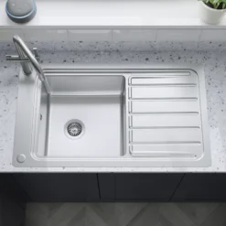 GoodHome Romesco Brushed Stainless Steel 1 Bowl Kitchen Sink With Full Drainer (W)510mm X (L)880mm -Prime Kitchen goodhome romesco brushed stainless steel 1 bowl kitchen sink with full drainer w 510mm x l 880mm5059340458472 02i 1