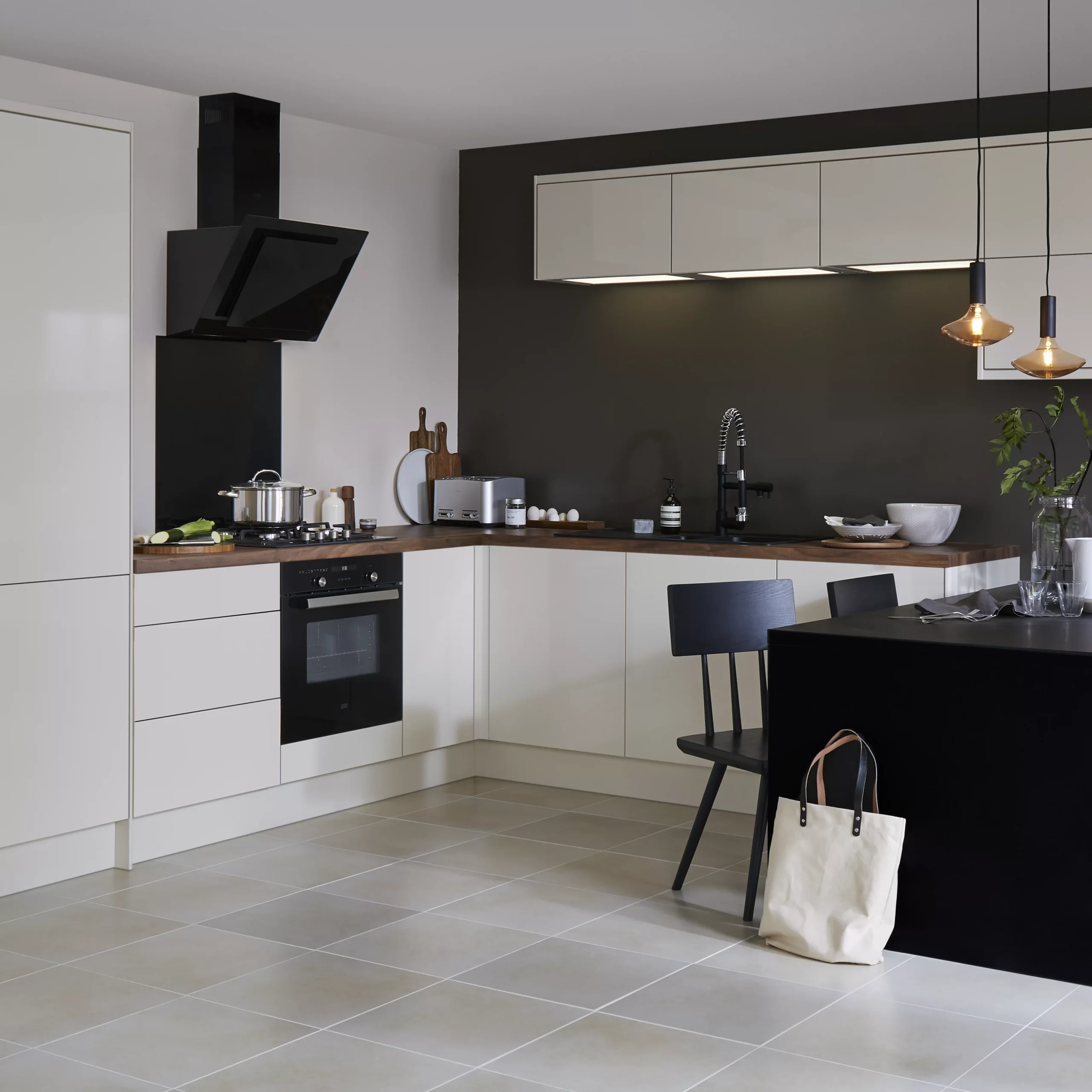 GoodHome Stevia Gloss Cream Slab Tall Wall End Panel (H)900mm (W)320mm 5 GoodHome Stevia Gloss Cream Slab Tall Wall End Panel (H)900mm (W)320mm - Image 3