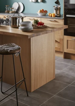 GoodHome Verbena Natural Oak Shaker Standard Clad On Base Panel (H)900mm (W)610mm -Prime Kitchen goodhome verbena natural oak shaker standard clad on base panel h 900mm w 610mm3663602642084 11i