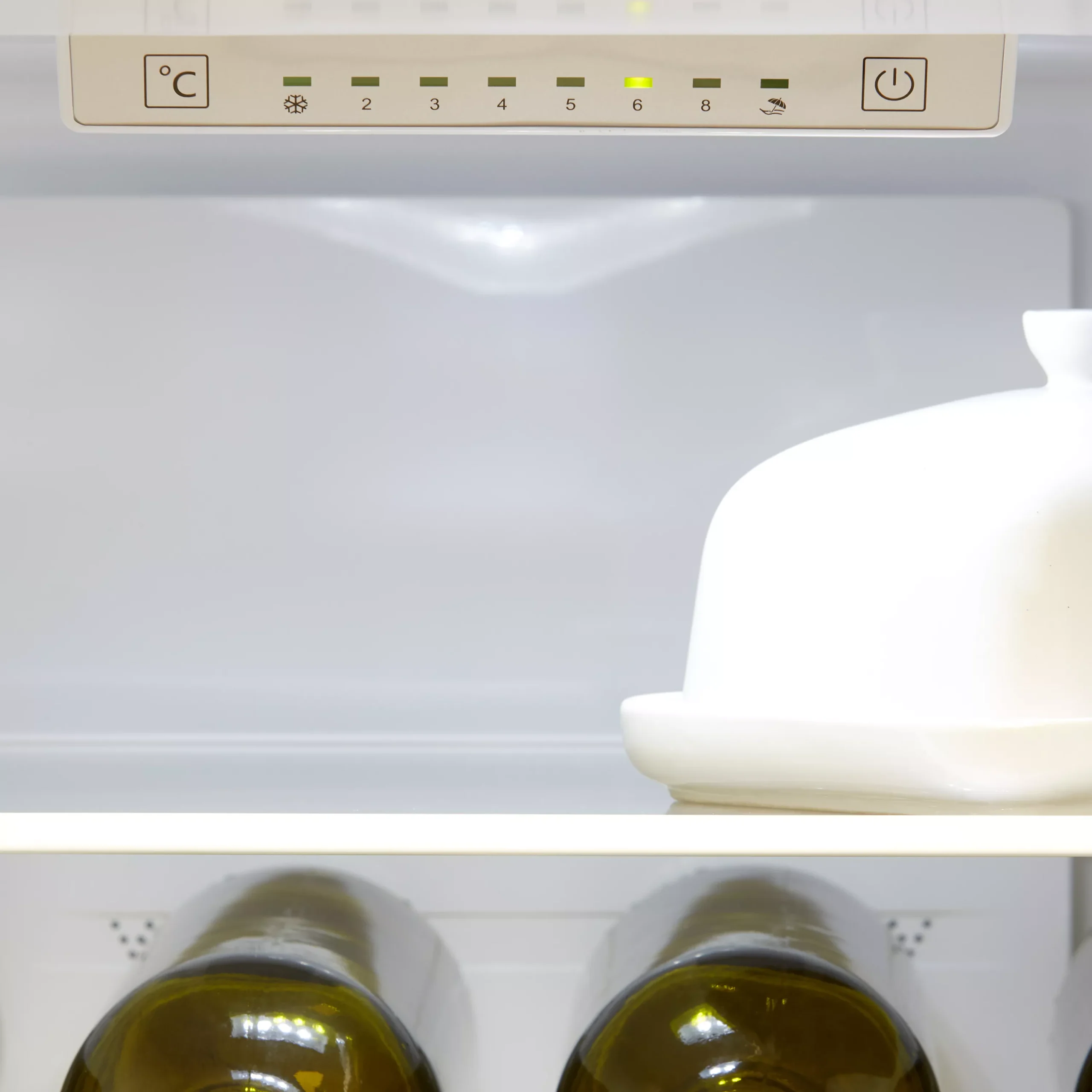 Hisense RB390N4WC1_SS 60:40 Freestanding Frost Free Fridge Freezer - Stainless Steel Effect 6 Hisense RB390N4WC1_SS 60:40 Freestanding Frost Free Fridge Freezer - Stainless Steel Effect - Image 4