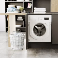 Hotpoint BIWMHG91484UK_WH 9kg Built-in 1400rpm Washing Machine - White -Prime Kitchen hotpoint biwmhg91484uk wh 9kg built in 1400rpm washing machine white5054645586301 05i bq