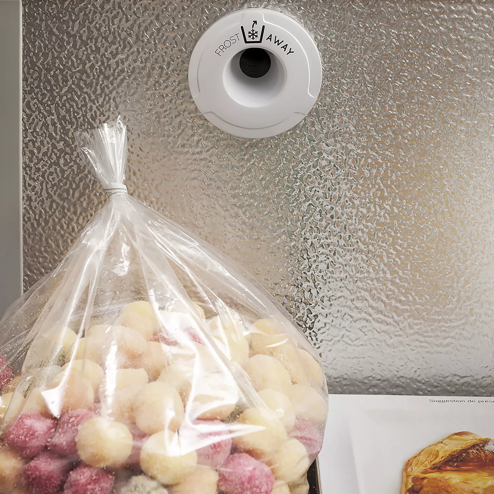 Hotpoint CS1A250HFA1_WH Freestanding Chest Freezer - White 13 Hotpoint CS1A250HFA1_WH Freestanding Chest Freezer - White - Image 11