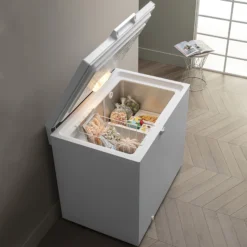 Hotpoint CS1A400HFMFAUK1_WH Freestanding Chest Freezer - White -Prime Kitchen hotpoint cs1a400hfmfauk1 wh freestanding chest freezer white5054645607594 10i bq