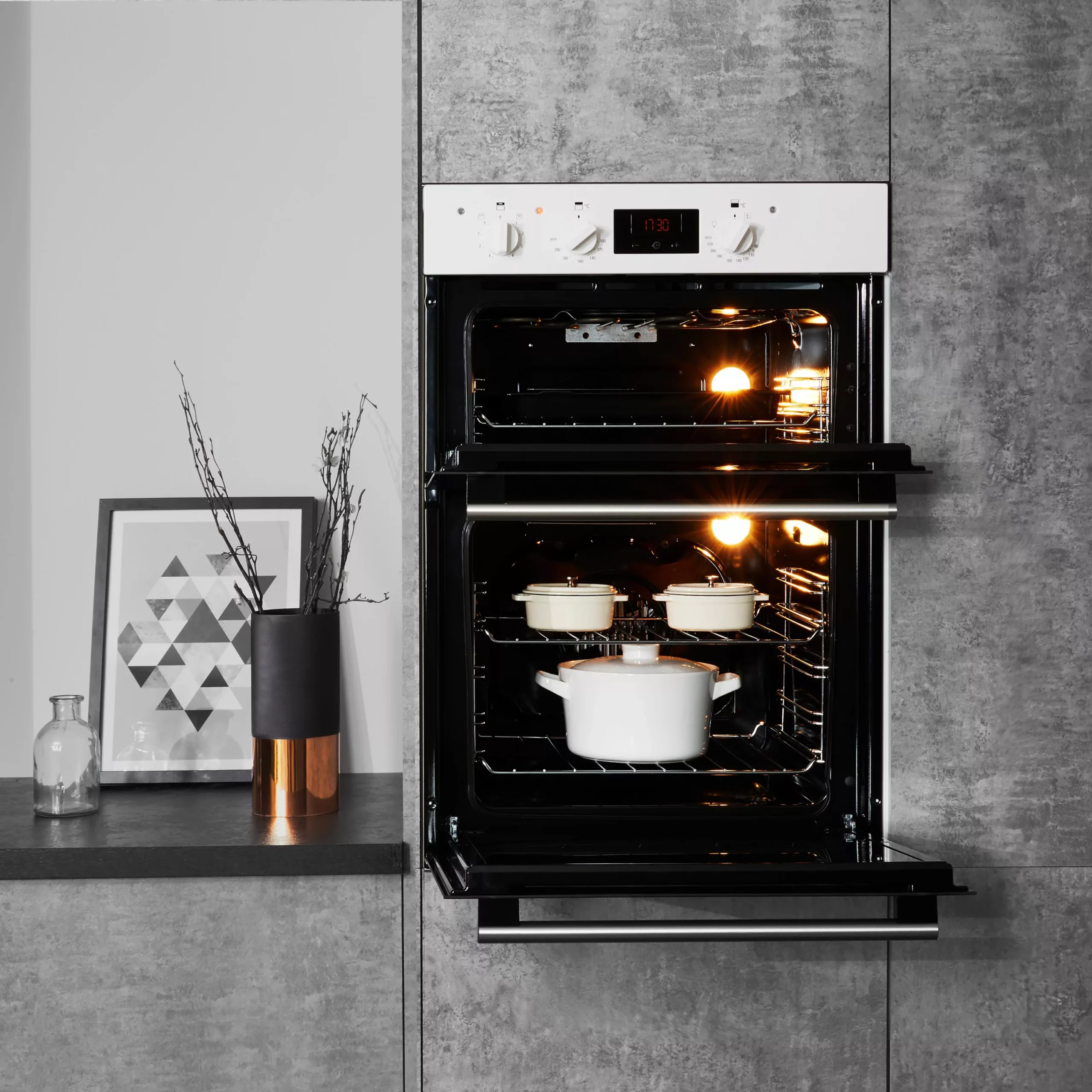 Hotpoint DD2540WH_WH Integrated Electric Double Oven - White 11 Hotpoint DD2540WH_WH Integrated Electric Double Oven - White - Image 9