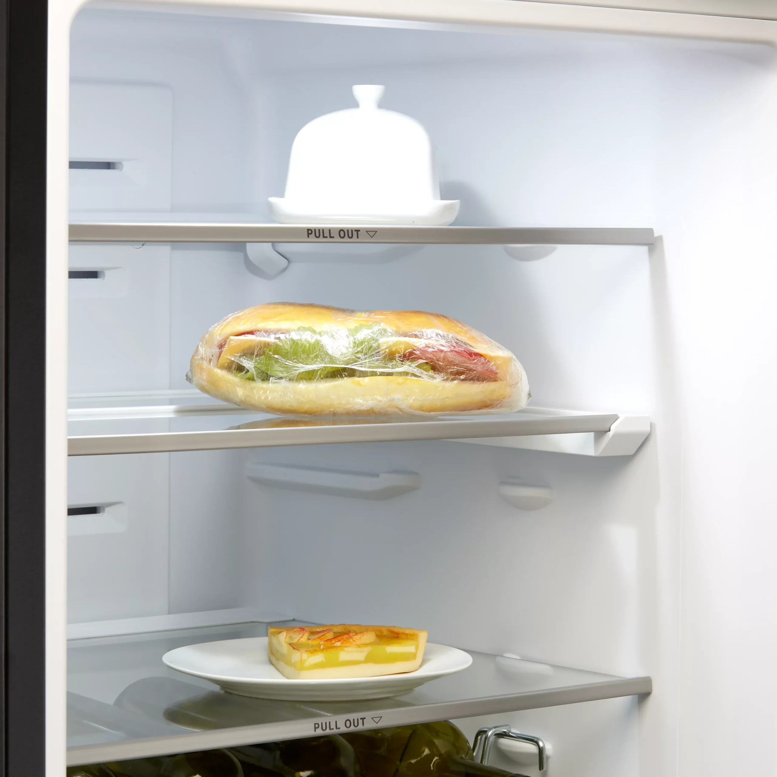 Hotpoint H9T921TKSH2_BK 60:40 Freestanding Fridge Freezer - Black 8 Hotpoint H9T921TKSH2_BK 60:40 Freestanding Fridge Freezer - Black - Image 6