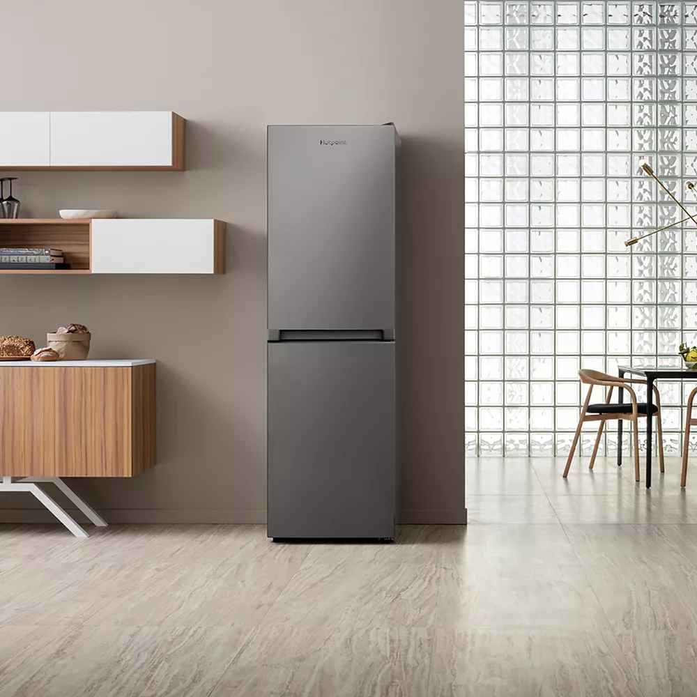 Hotpoint HBNF55181SUK1_SI 50:50 Freestanding Frost Free Fridge Freezer - Silver Effect 11 Hotpoint HBNF55181SUK1_SI 50:50 Freestanding Frost Free Fridge Freezer - Silver Effect - Image 9