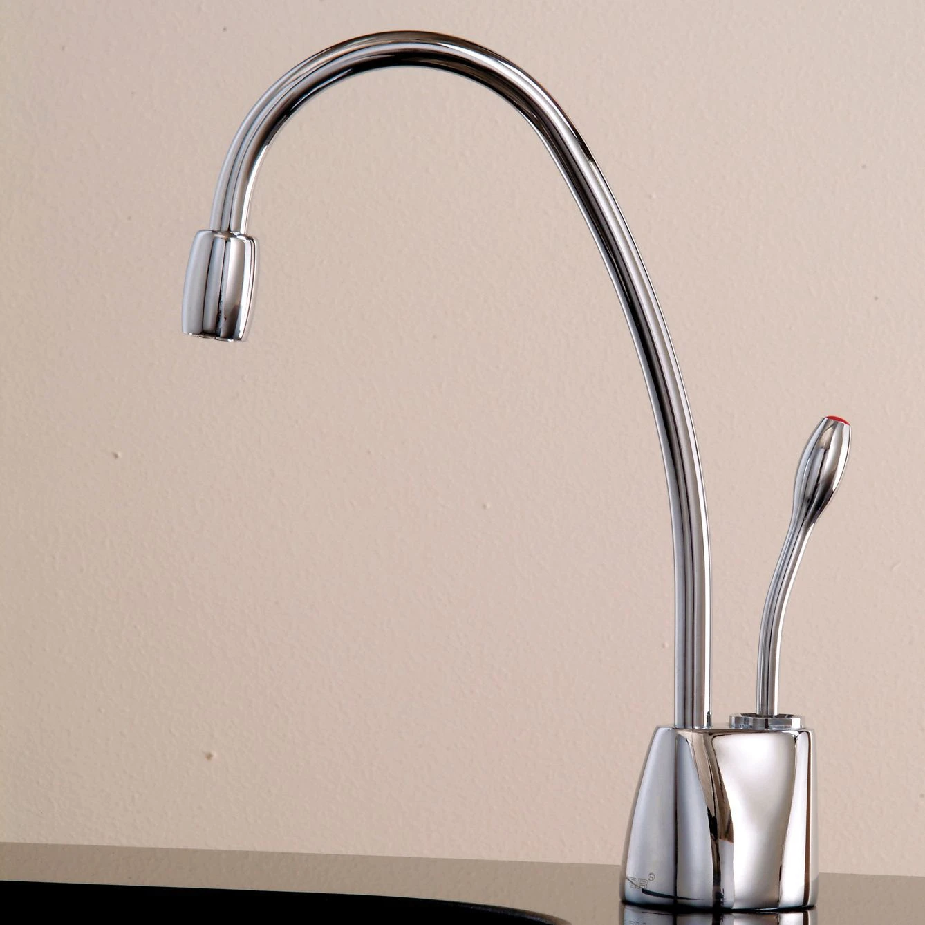 InSinkErator Chrome Effect Filtered Hot Water Tap 7 InSinkErator Chrome Effect Filtered Hot Water Tap - Image 5