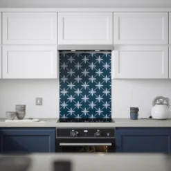 Laura Ashley Wicker Midnight Seaspray Geometric Glass Splashback, (H)750mm (W)600mm (T)6mm -Prime Kitchen laura ashley wicker midnight seaspray geometric glass splashback h 750mm w 600mm t 6mm5060729155509 04i bq