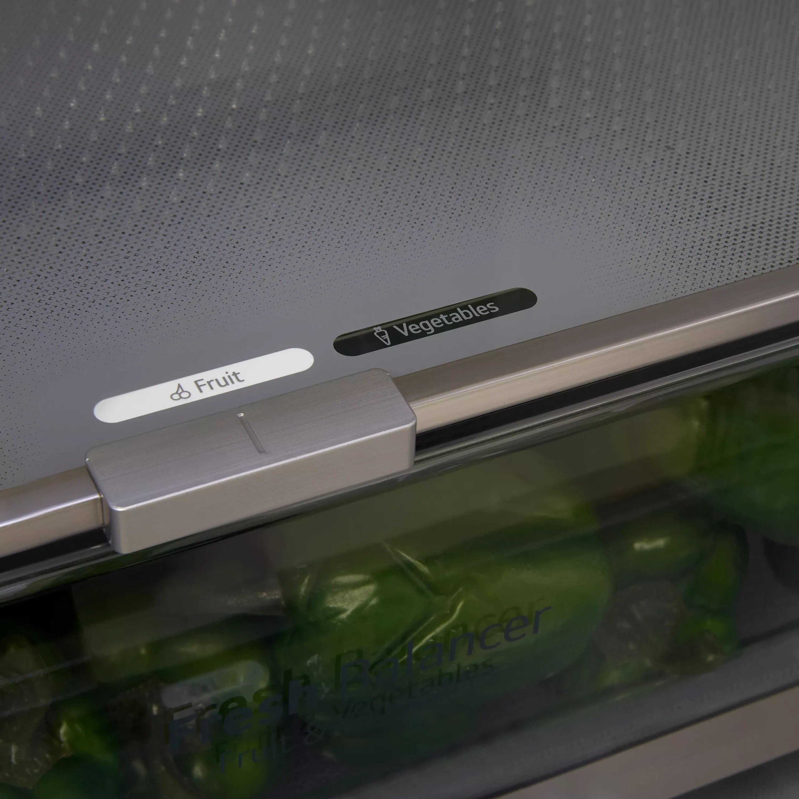 LG GBB92MCBAP_MB Freestanding Frost Free Fridge Freezer - Matt Black 9 LG GBB92MCBAP_MB Freestanding Frost Free Fridge Freezer - Matt Black - Image 7