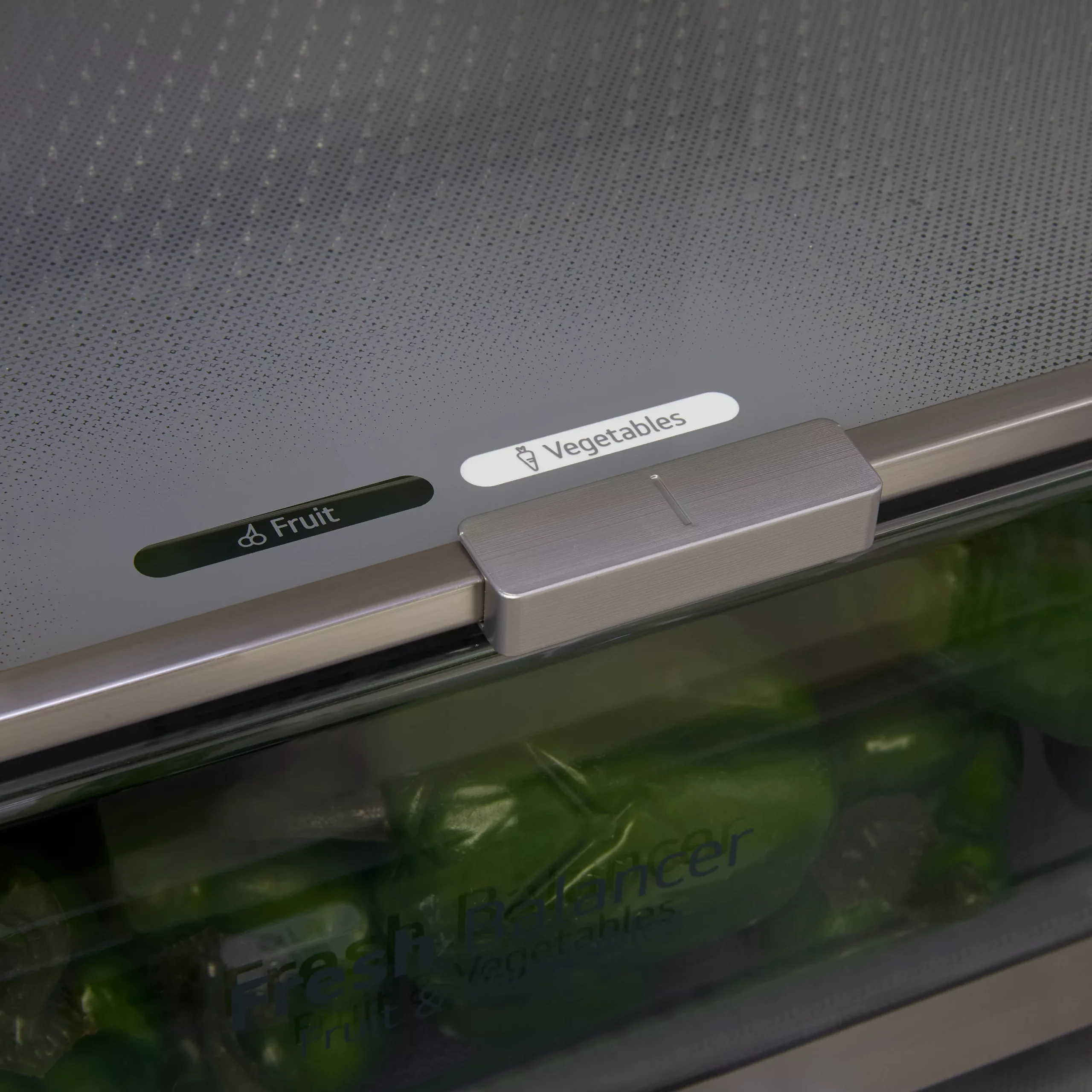 LG GBB92MCBAP_MB Freestanding Frost Free Fridge Freezer - Matt Black 10 LG GBB92MCBAP_MB Freestanding Frost Free Fridge Freezer - Matt Black - Image 8