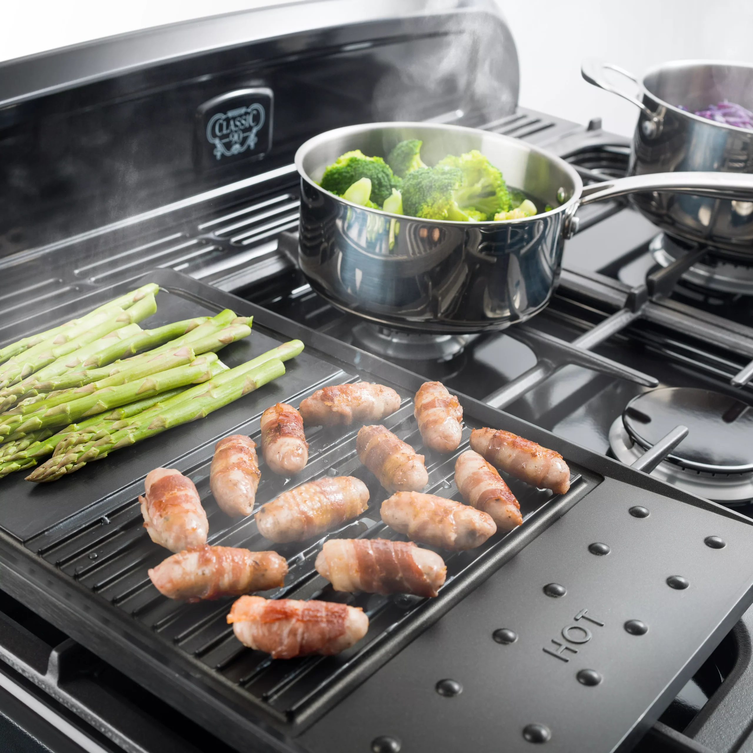 Rangemaster CLA90DFFBLC Freestanding Electric Range Cooker With Gas Hob 6 Rangemaster CLA90DFFBLC Freestanding Electric Range Cooker With Gas Hob - Image 4