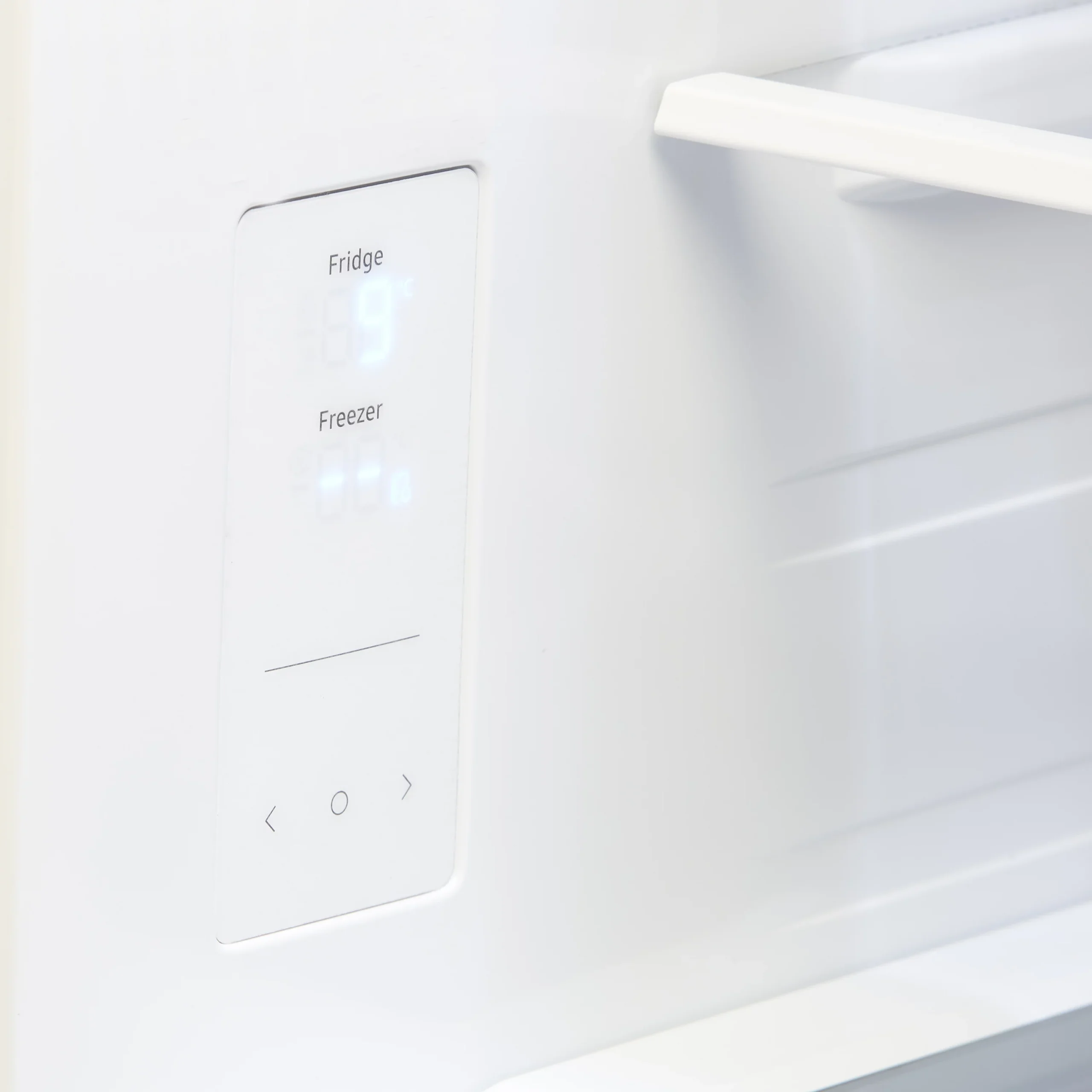 Samsung RB34T602EBN_BK 70:30 Freestanding Frost Free Fridge Freezer - Black 6 Samsung RB34T602EBN_BK 70:30 Freestanding Frost Free Fridge Freezer - Black - Image 4