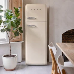 Smeg FAB30RCR5UK 80:20 Freestanding Fridge Freezer - Cream 17 Smeg FAB30RCR5UK 80:20 Freestanding Fridge Freezer - Cream -Prime Kitchen smeg fab30rcr5uk 80 20 freestanding fridge freezer cream8017709298340 07i bq