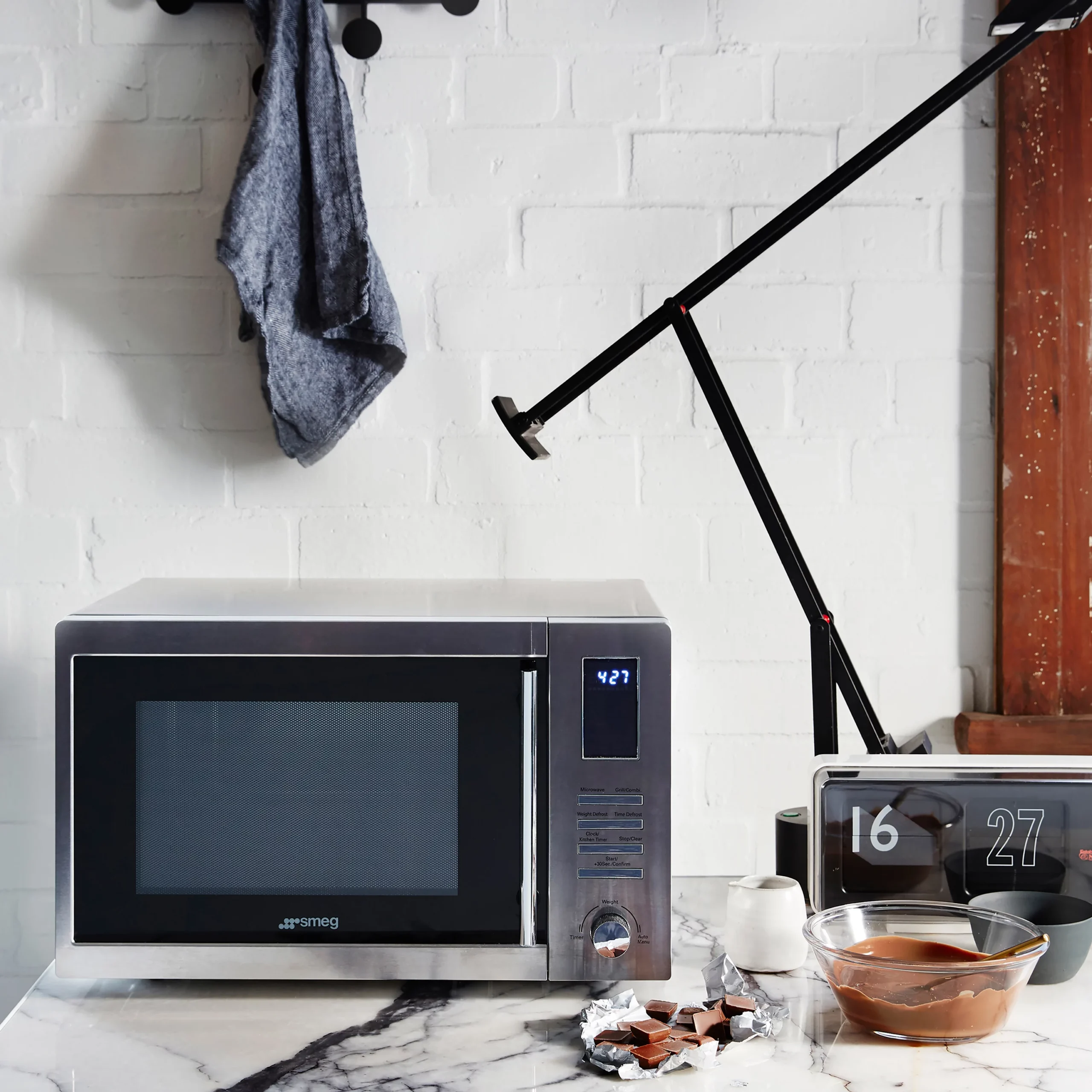 Smeg MOE34CXIUK_SS 34L Freestanding Microwave - Stainless Steel 8 Smeg MOE34CXIUK_SS 34L Freestanding Microwave - Stainless Steel - Image 6